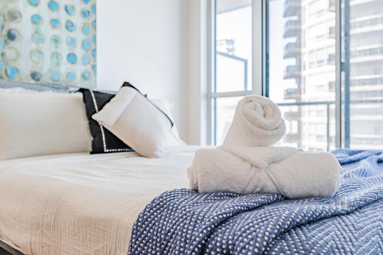 Condo In Parklawn & Lake Shore With Free Parking Close To Airport Toronto Exterior foto